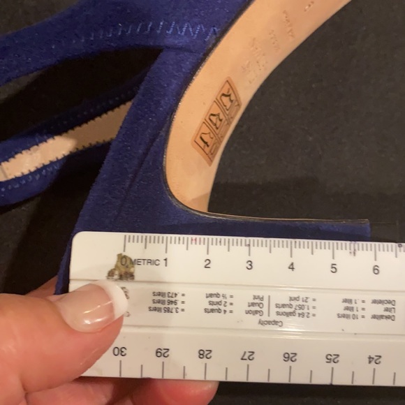 Shoes - Picture 4 of 4